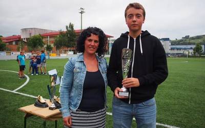 Txanelak irabazi du 7ko Futbol Txapelketa