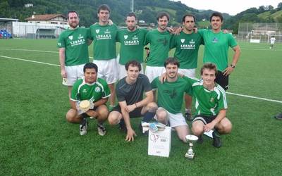 Eztakit taldeak irabazi du Berako futbol-7 txapelketaren bigarren edizioa
