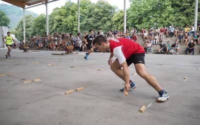 Maika Ariztegik irabazi du Nafarroako koxkor biltze txapelketa