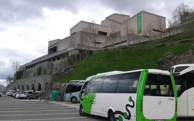 Herribusak ordutegi berezia izango du abuztuan