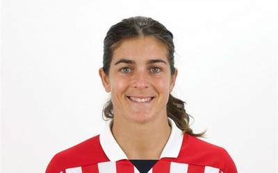 Futbola utziko duela iragarri du Ane Bergara beratarrak