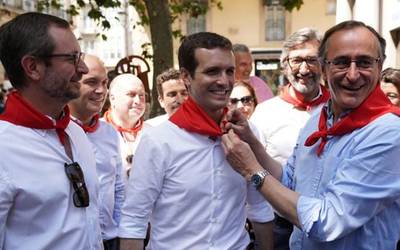 “Alde hemendik” oihuak entzun behar izan ditu Pablo Casadok Gasteizko jaietan