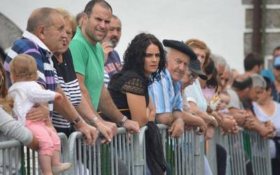 Herri kirolak eta jan-edana, auzotarrak biltzeko aitzakia ona