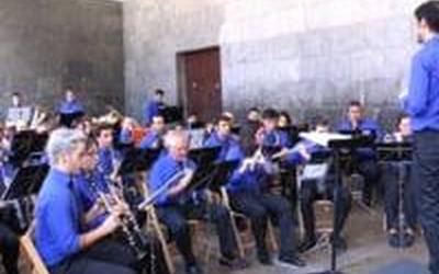 Herriko Musika Bandak eta Txalkor txistulari taldearen kontzertua