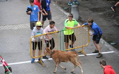 Sokamuturra egin dute Andramaixetan
