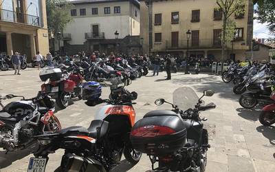 Motoen topaketa ikusgarria Elgetan