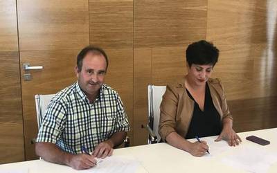 Mutiloan ikastetxe eta kiroldegia eraikitzeko hitzarmena sinatu dute