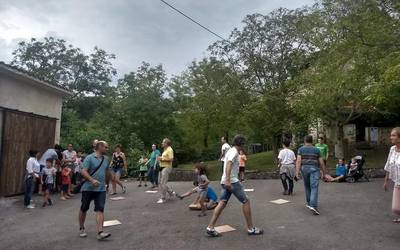 Jolaserako gogoak adinik ez Areantzan