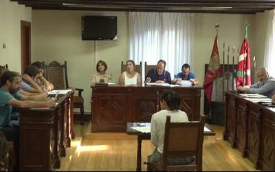 Adiek, EAJk eta EH Bilduk aho batez onartu dute espetxe politika aldatzeko mozioa