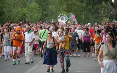 Kolore eta erritmo bizia nagusi, Artziniegako jaietan