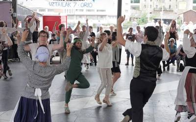 Euskal dantzen ikastaroa abiatuko dute irailaren 26an, helduei zuzendua