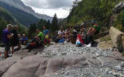 Monte Perdidon aritu dira Matxinkorta mendi taldeko kideak