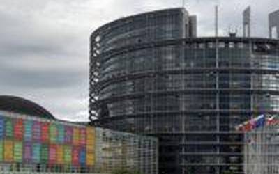 Europar  Batasunak  dinosauroak  berpiztu  zituenekoa