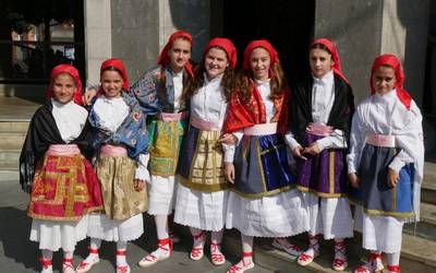 Lamuzako "Deklinabideak" proiektuari eman diote Euskal jaiko "Urrezko makila"