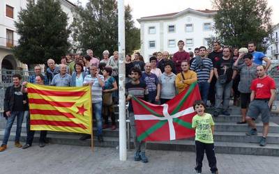 Elkarretaratzea gaur, Kataluniako erreferendumaren urteurrena gogoan