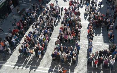 1.080 euroko pentsio "publiko, duin eta minimoa" aldarrikatu dute