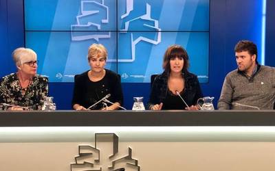 Bi urteko ikasleei eskola garraioa mantentzeaz "pozik" dauden arren, arazoa "ez" dela konpondu dio EH Bilduk