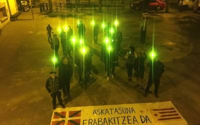 Kataluniarekin elkartasunez