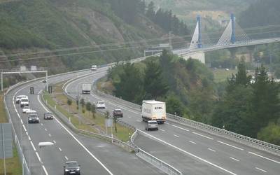 AP-1a itxita egongo da bi noranzkoetan bost ordu inguru