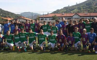 Denboraldiko lehen futbol derbia jokatuko dute Gure Txokoa eta Beti Gazteko kadeteek