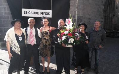 Maritxu Kajoi hasi da loreak jasotzen