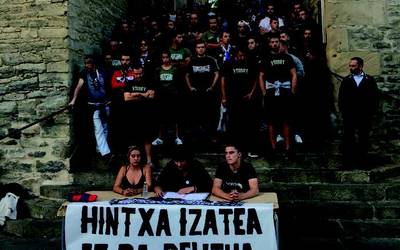 Indar Baskoniaren kontrako "jazarpen poliziala" salatu dute