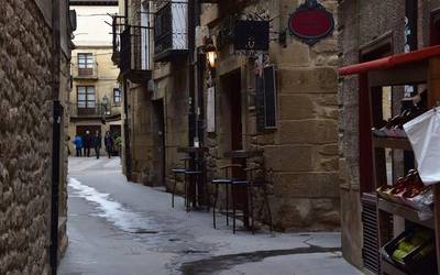Guardia, historiaz betetako muinoa
