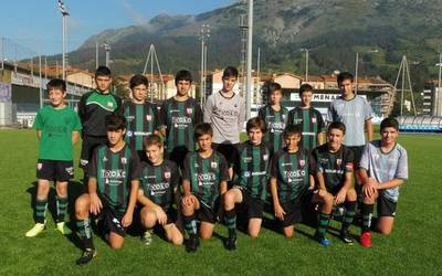 Bihar, zapatua, aurkeztuko ditu aurtengo ekipoak Soraluze Futbol Taldeak
