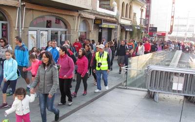 Algortako ibilaldi neurtuan, izen-ematea zabalik