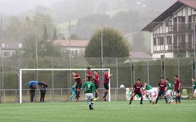 Denboraldiko lehen futbol derbia irabazi dio Beti Gaztek Gure Txokoari kadete mailan