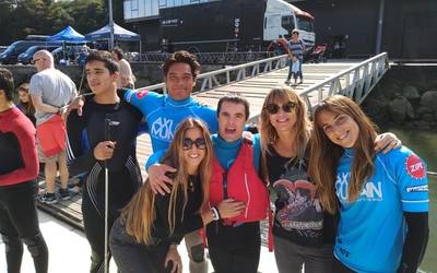 Iazkoa baino "arrakastatsuagoa" izan da aurtengo arraun surf jaialdia