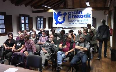 "Batu ezin izan garenok batzeko unea da orain"