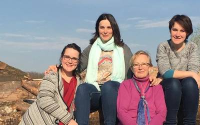 ‘ARTAnTXURIKETAN’, ikusgai Iparragirre sagardotegian