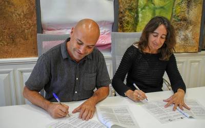 Akarregiko bidegorria konpontzeko hitzarmena sinatu dute Udalak eta Aldundiak