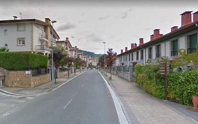 AZKEN ORDUKOA | Gutxienez bi auto lapurtu dituzte bart Auzmendibidean
