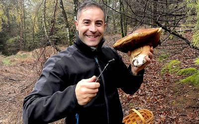 Kilo eta erdiko onddoa aurkitu du Egoitz Rodriguezek