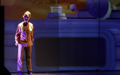 'Drag-e', dantzan eta kantuan uraren bila
