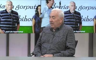 Jose Luis Gorrotxategi: "Orain bertsoen maila askoz hobea da, baina lehen hobeto abesten zuten"
