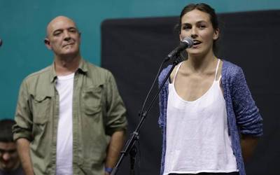 Andoni Egañarekin solasaldia eta bertso gaztain jatea prest ditu Bortzirietako Bertso Eskolak