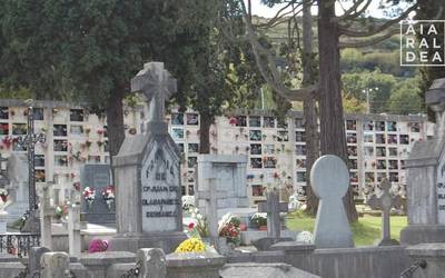 Ordutegi berezia izango du egunotan udal hilerriko eskailera zerbitzuak