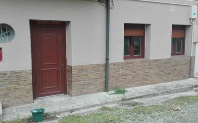 Azaroaren 26ra arte dago denda eta taberna ustiatzeko lehiaketan partehartzea aurkezteko epea