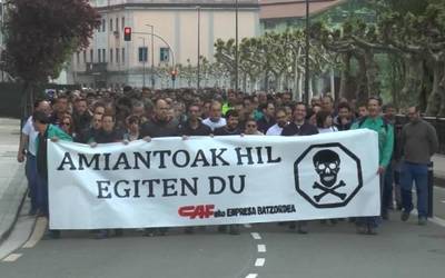 CAFeko langile batzordeak zuzendaritzaren jarrera salatu  nahi izan du amiantoaren afera dela eta