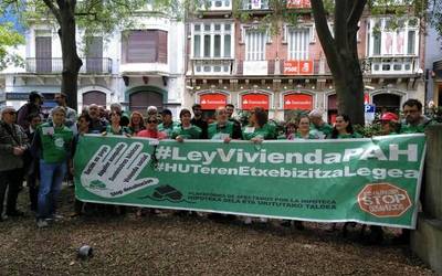 Hipoteken zerga herritarrek ordaintzea "onartezina" delako protesta eginen dute larunbatean
