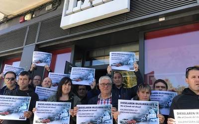 Dieselaren krisiaren aitzakia erabilita langileen kontrako murrizketak salatu ditu LAB sindikatuak