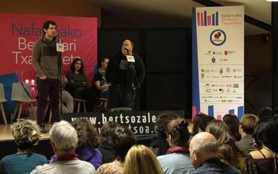 Hamabi bertsolari gaztek hartuko dute parte VIII. Izeta Sariketan