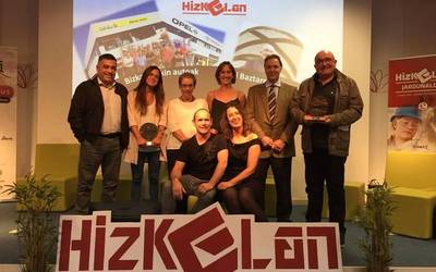 Euskara eta lan mundua uztartu nahi dituen Hizkelan jardunaldia egin dute Iurretako Lanbide Heziketa Ikastetxean