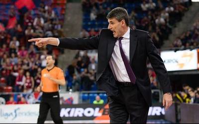 Pedro Martinez kalera, Perasovic berriz ere aulkira