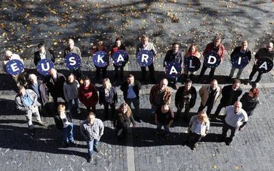 Euskaraldiarekin bat egin dute Aldundiak eta 1996az geroztik Abbadia saria jaso dutenek