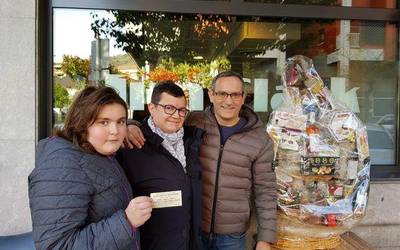 Marta Bengoetxeak irabazi du Lagun-Arteak zozkatutako otarrea