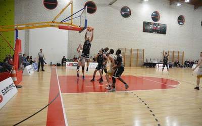 Asteburua borobila izan da Iraurgi Saskibaloiaren talde nagusientzat